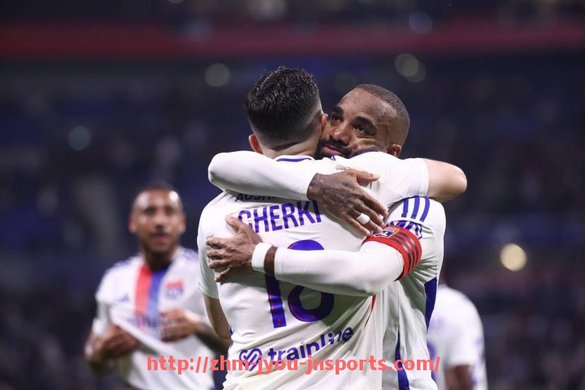 jiuyou九游娱乐-法甲里昂球员费基尔:费基尔在法甲的影响